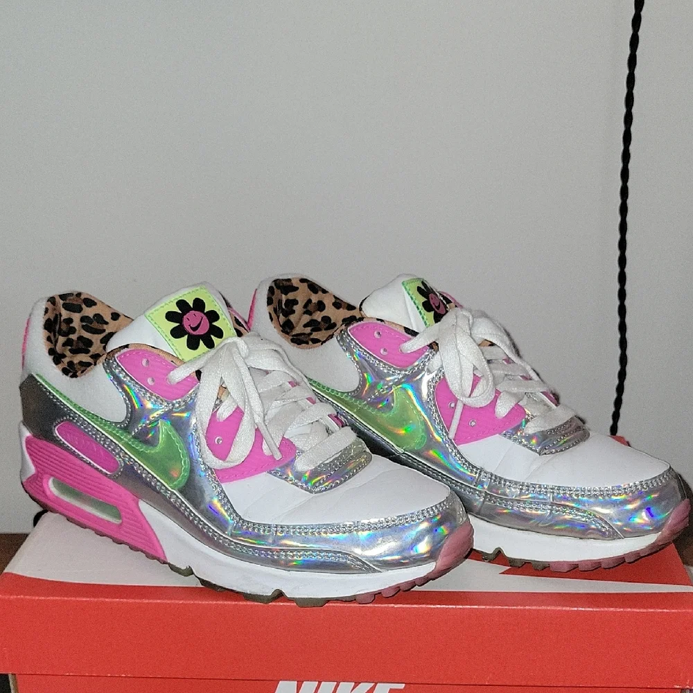 Nike Women's Pink and Silver Sneakers - Picture 2 of 7